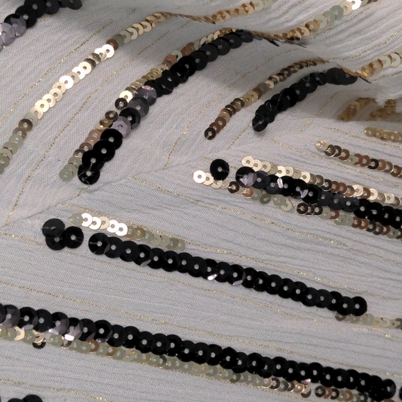 Free the Roses Size M Boho Top with Gold and Black Sequins - Picture 2 of 6